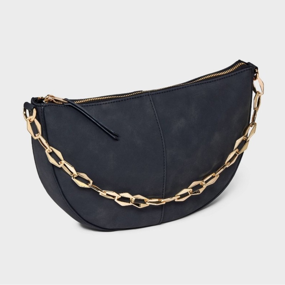NWT Universal Thread black vegan leather bag w/gold chain, zip interior pocket.